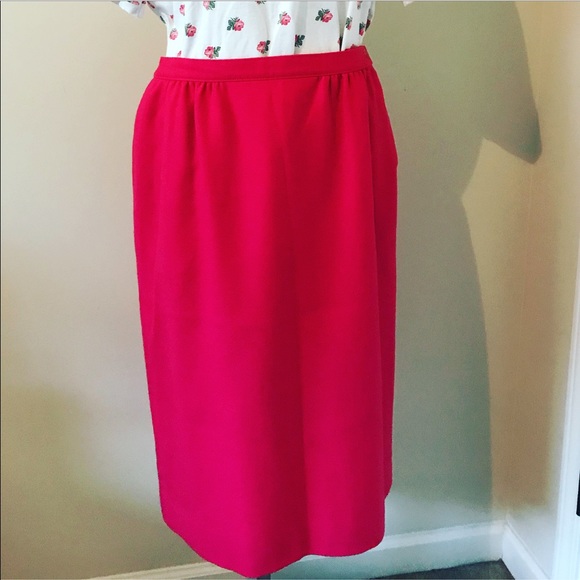 Vintage hot pink wool skirt with pockets - Picture 3 of 5